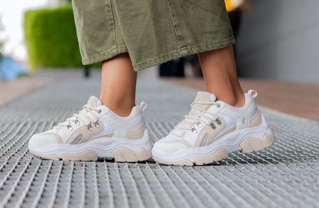 Skechers